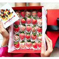 25pcs LOVE Chocolate Strawberries Gift Box 