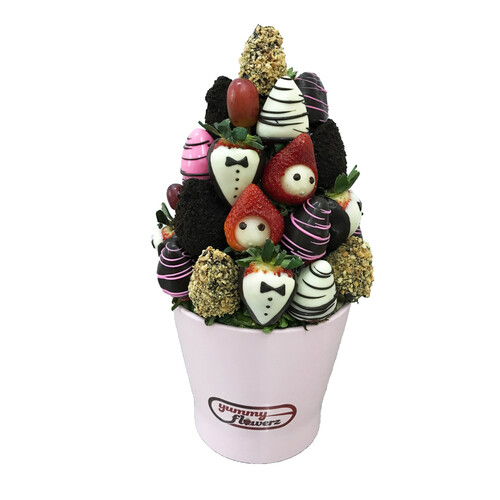 Strawberry Delight w/ Tuxedo & Babies (Large)