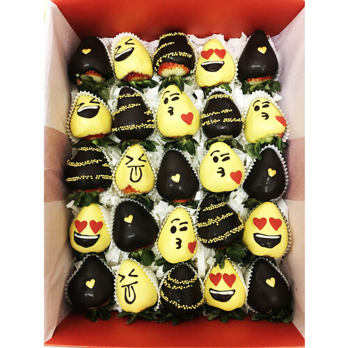 25pcs Emoji Mix Chocolate Strawberries Gift Box 